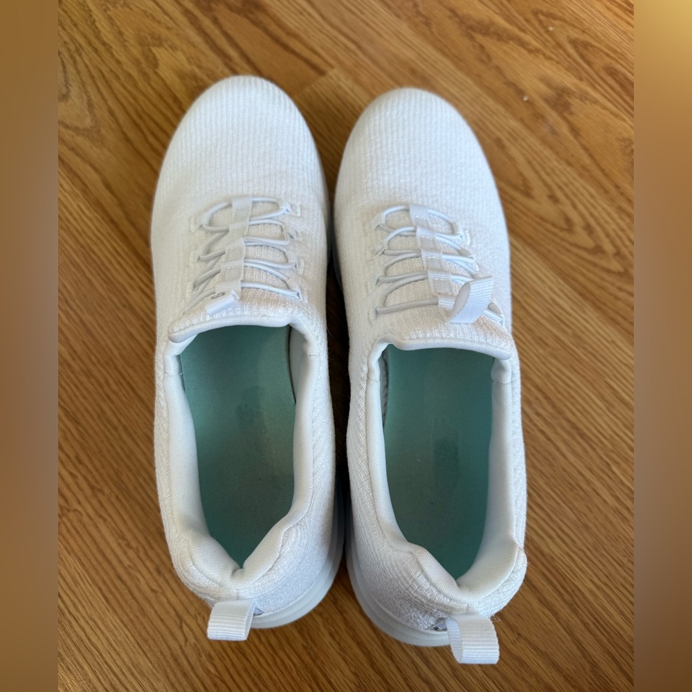 Skechers Slip In White Shoes womens 11 - Picture 2 of 8